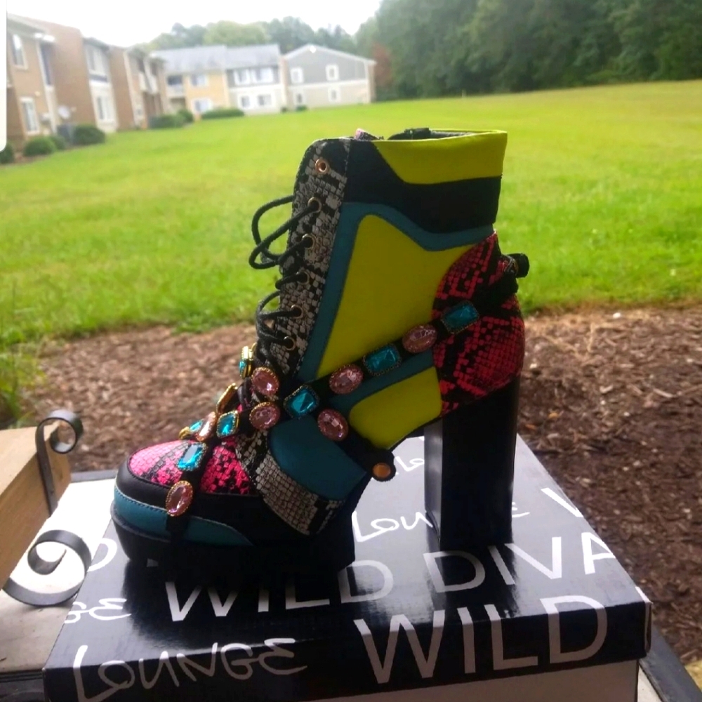 Ankle boots